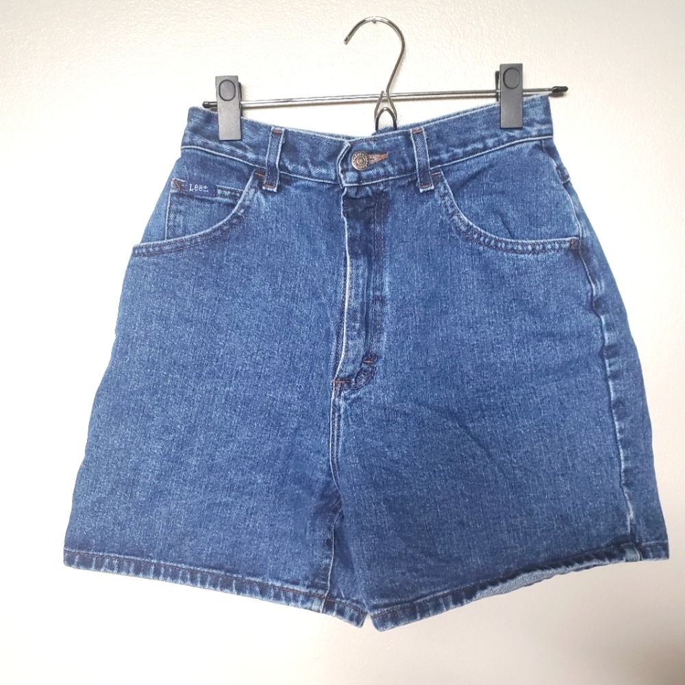 Vintage Lee High Waist Denim Shorts - size 10 Med